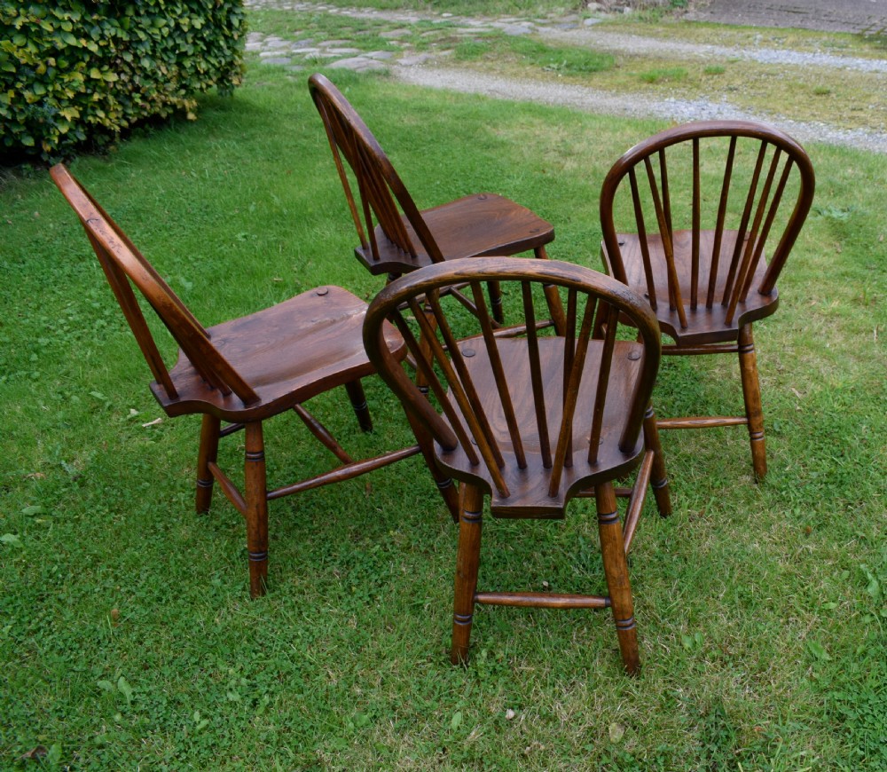 Set of 4 Windsor Kitchen 
Dining  Chairs View VI