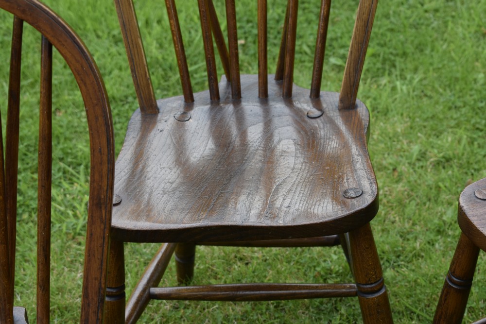 Set of 4 Windsor Kitchen 
Dining  Chairs View VII