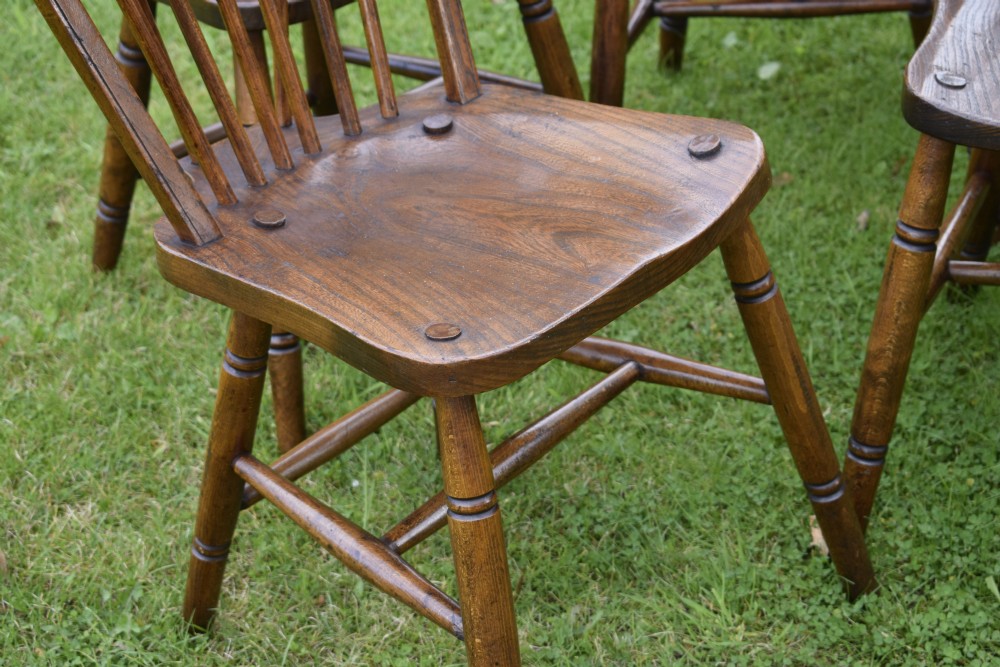 Set of 4 Windsor Kitchen 
Dining  Chairs View XI