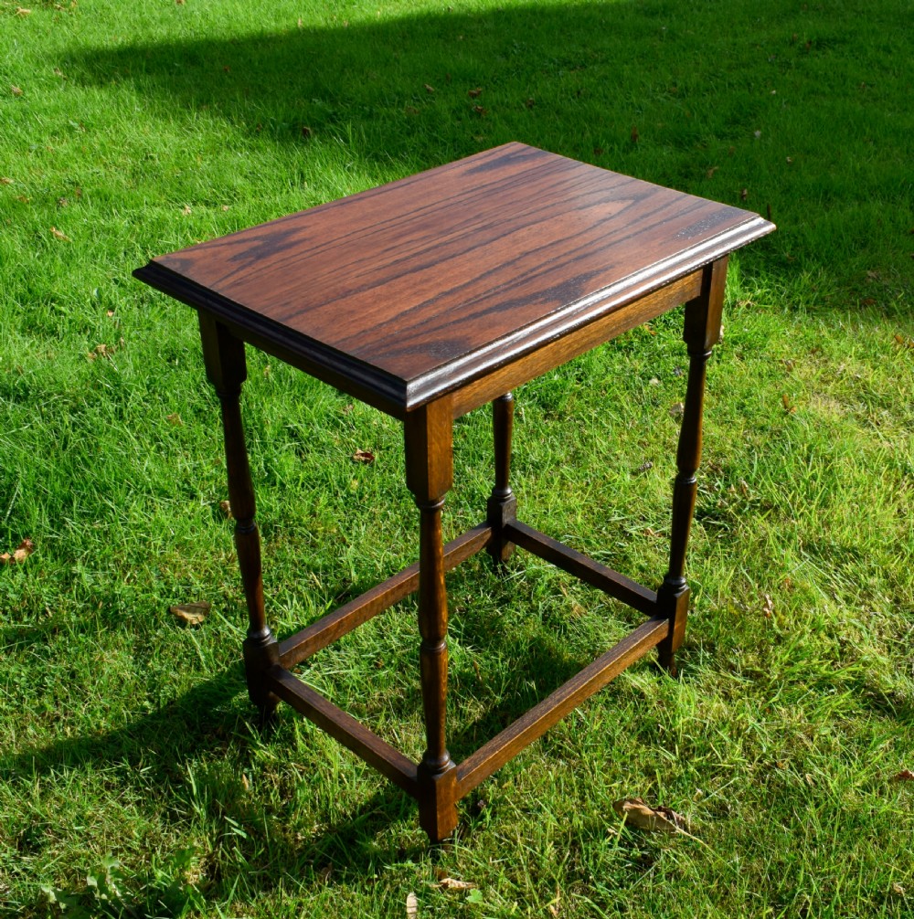 Early 20th Century Oak Lamp Table