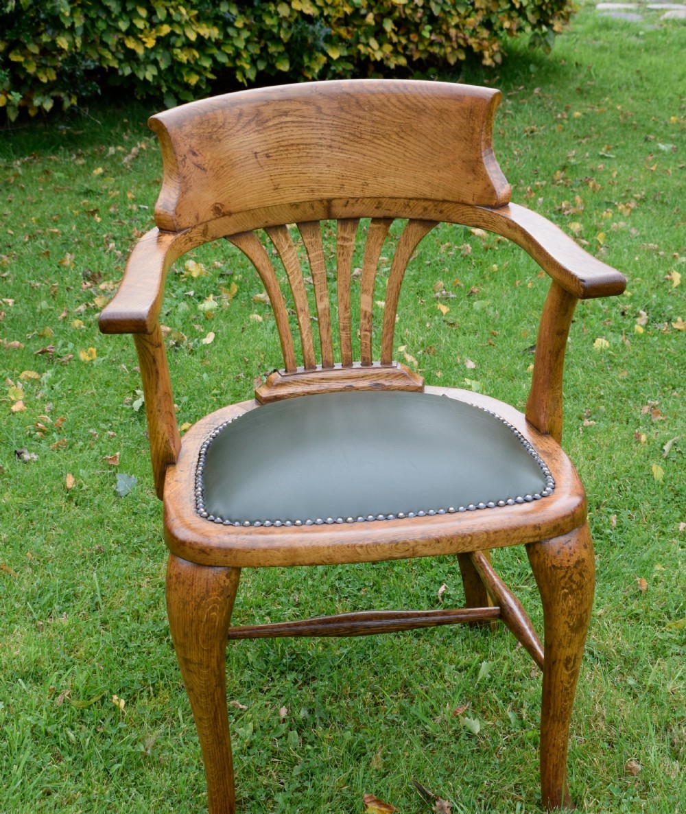 Late Victorian Oak Desk Chair / Office Armchair View II