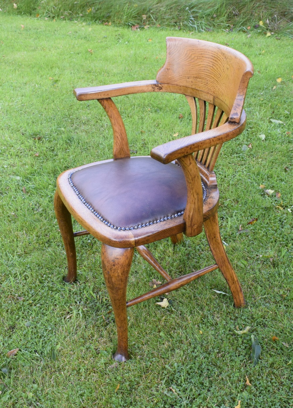 Late Victorian Oak Desk Chair / Office Armchair View VIII