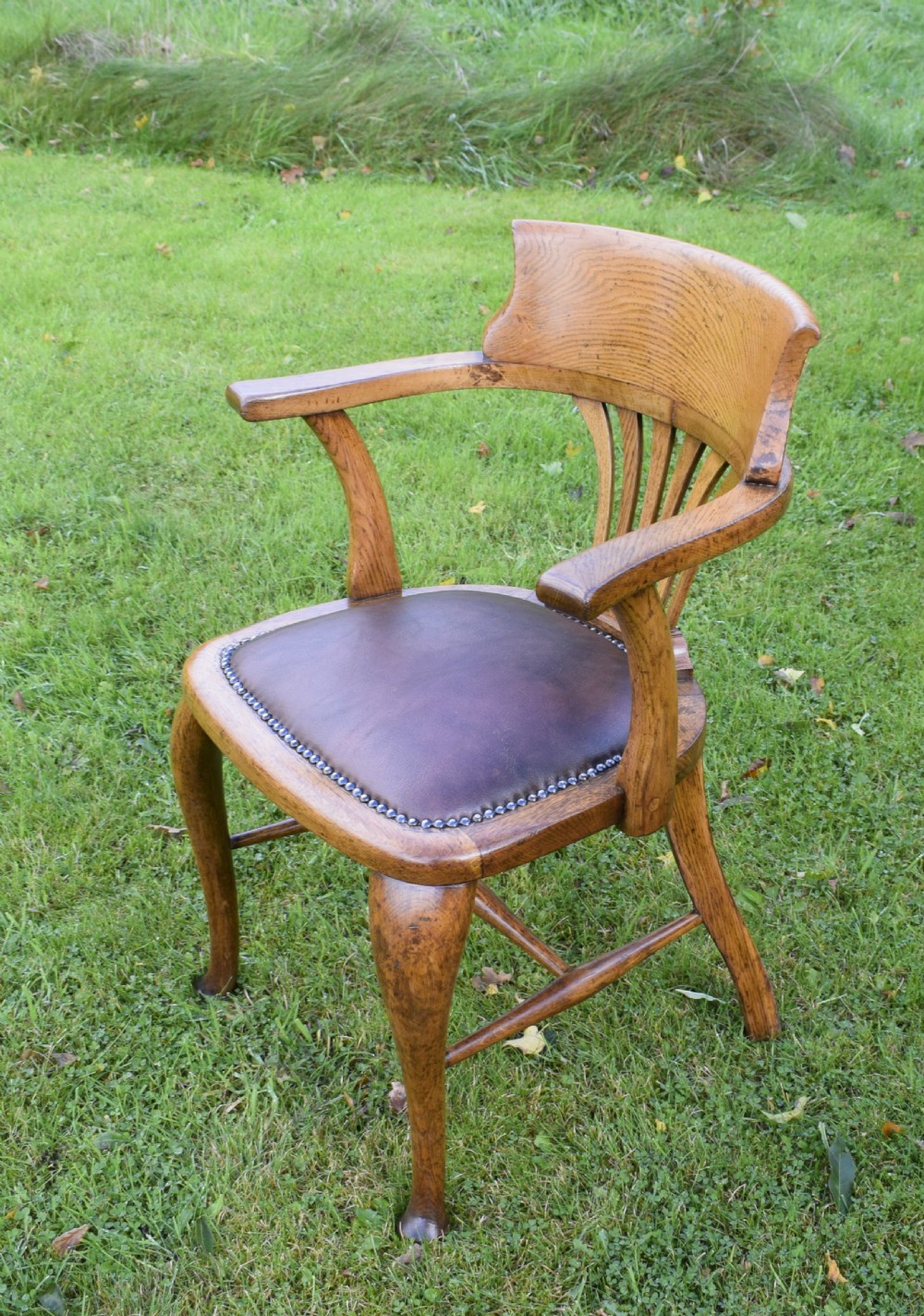 Late Victorian Oak Desk Chair / Office Armchair View IX
