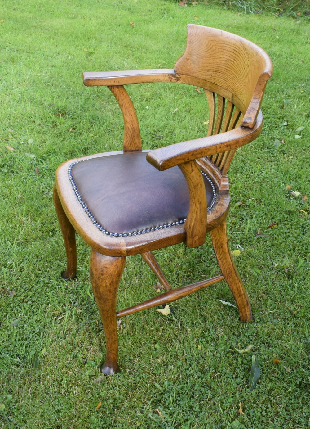 Late Victorian Oak Desk Chair / Office Armchair View XI