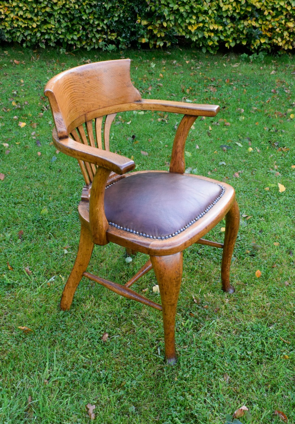 Late Victorian Oak Desk Chair / Office Armchair View XII