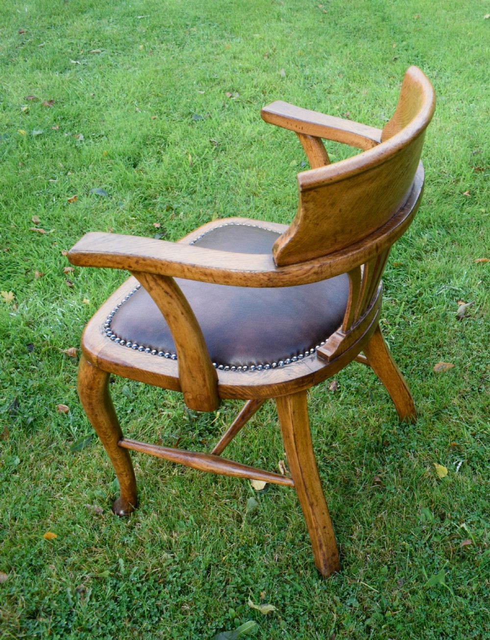 Late Victorian Oak Desk Chair / Office Armchair View XV