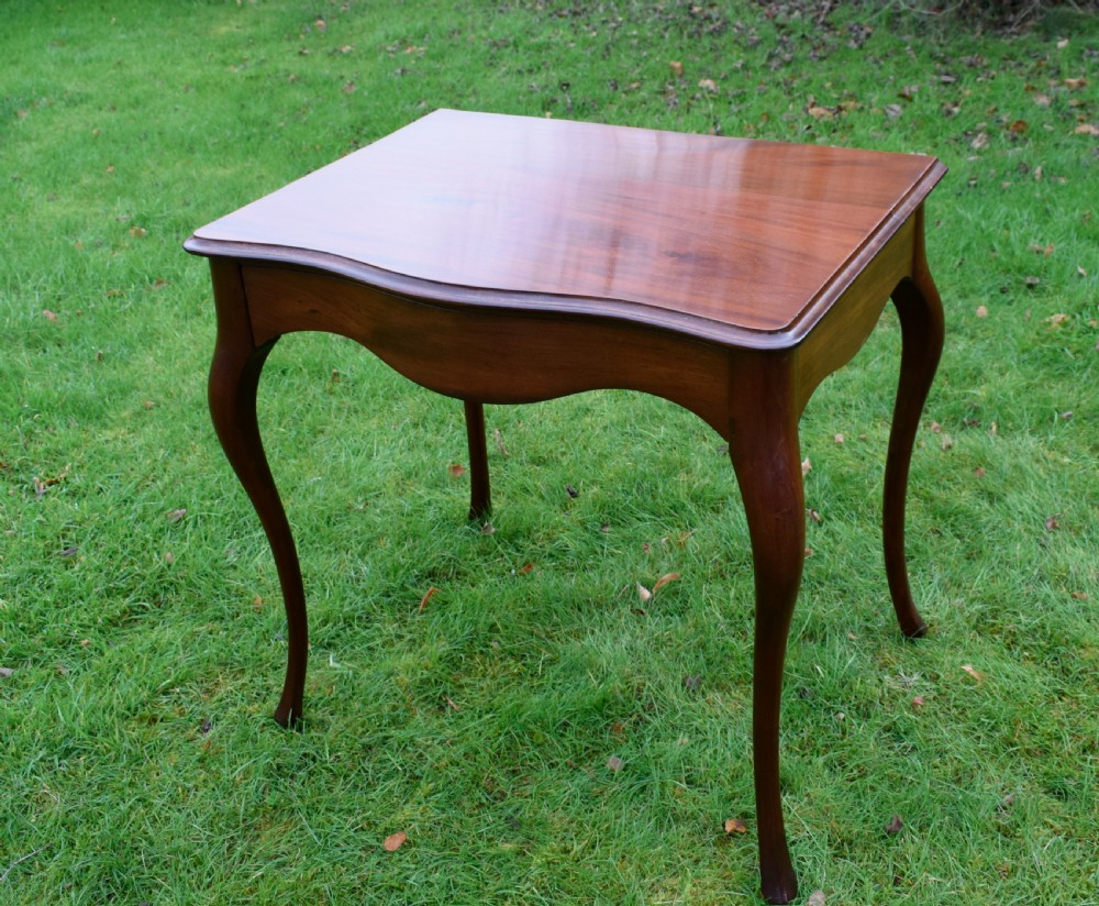 Victorina Serpentine Console Table View II