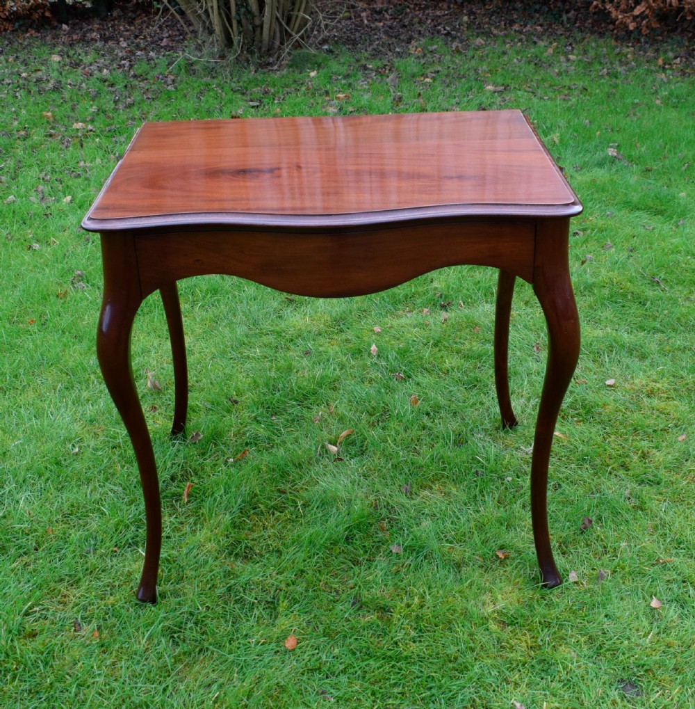 Victorina Serpentine Console Table View III