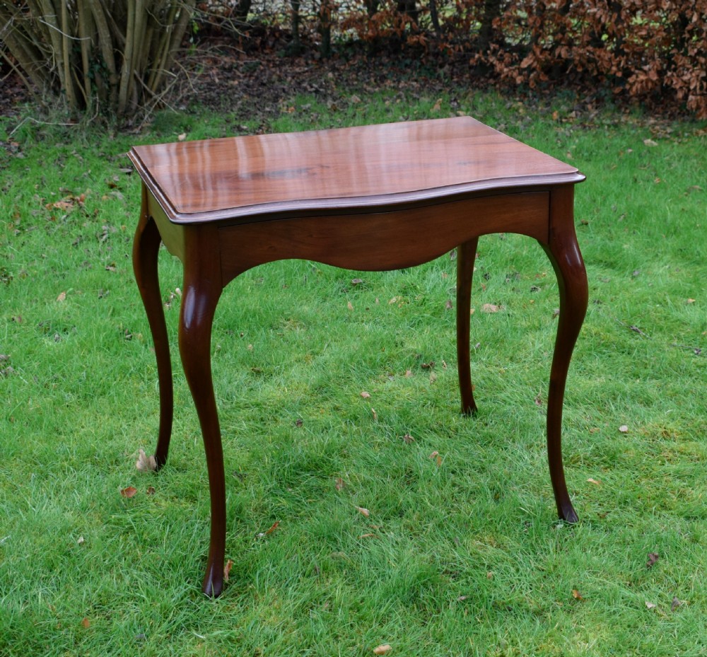 Victorina Serpentine Console Table View IV