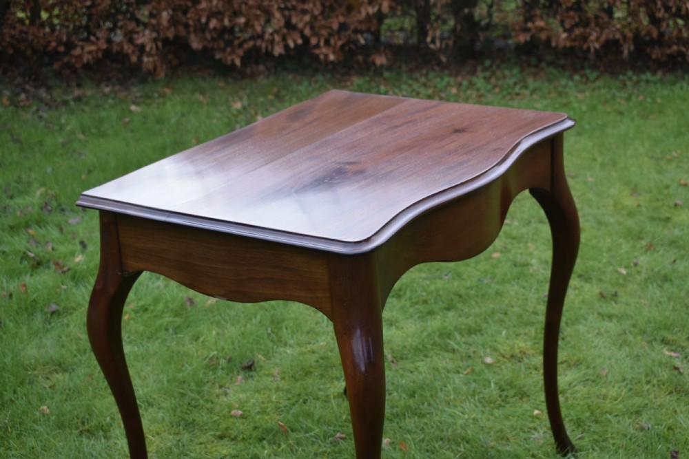 Victorina Serpentine Console Table View VII