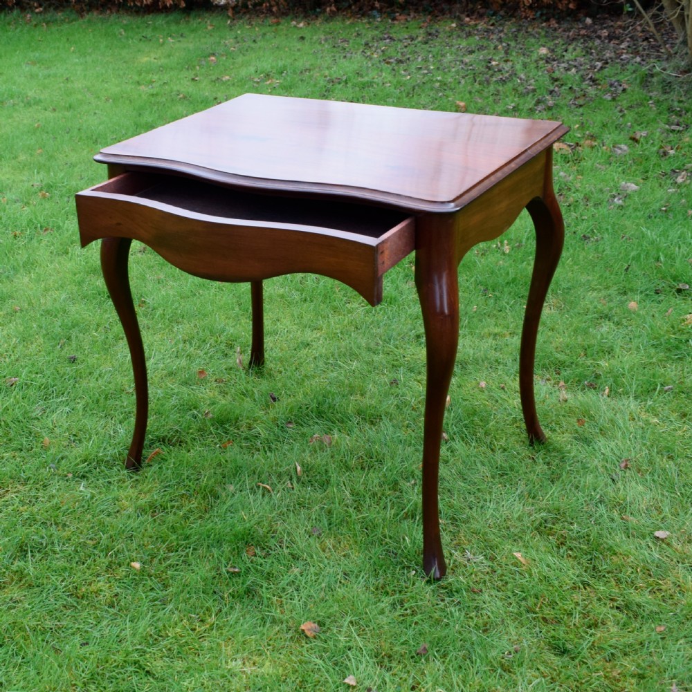 Victorina Serpentine Console Table View VIII
