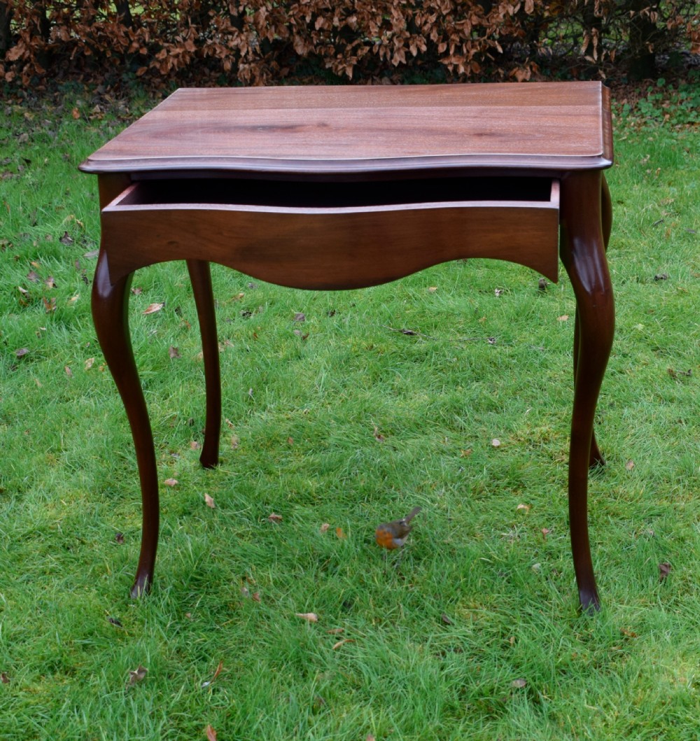 Victorina Serpentine Console Table View XI