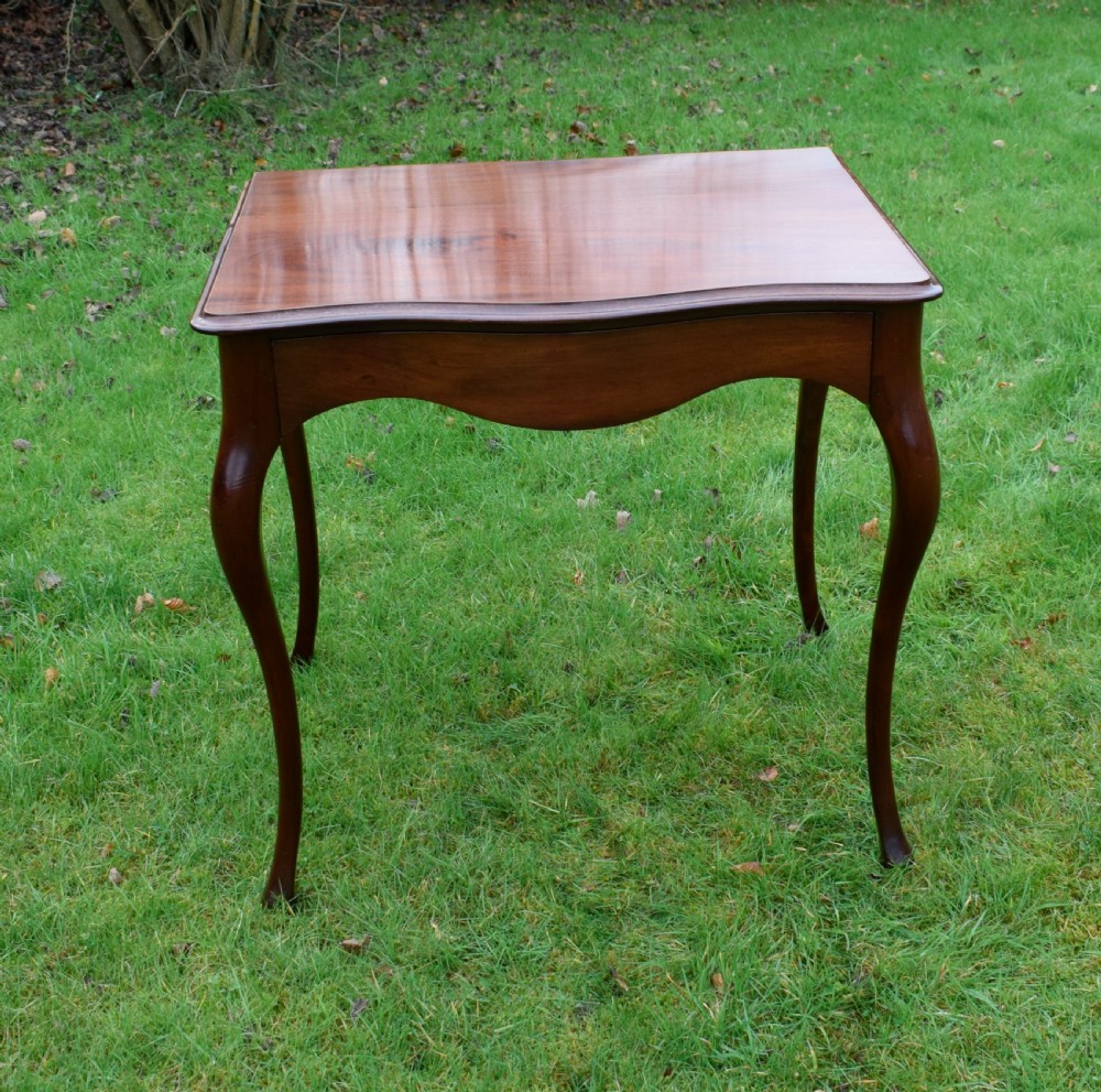 Victorina Serpentine Console Table View XVI