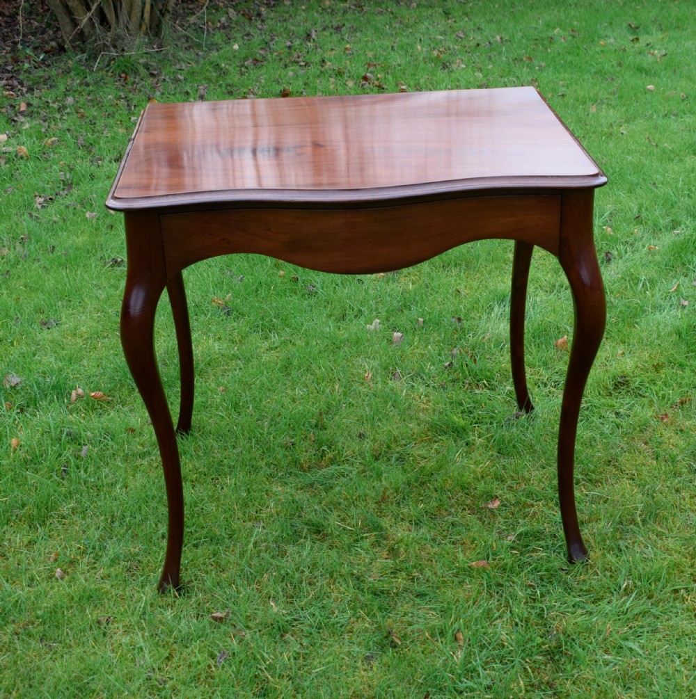 Victorina Serpentine Console Table View XVII