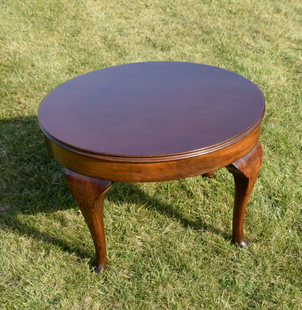 Early 20th Century Coffee Table View V
