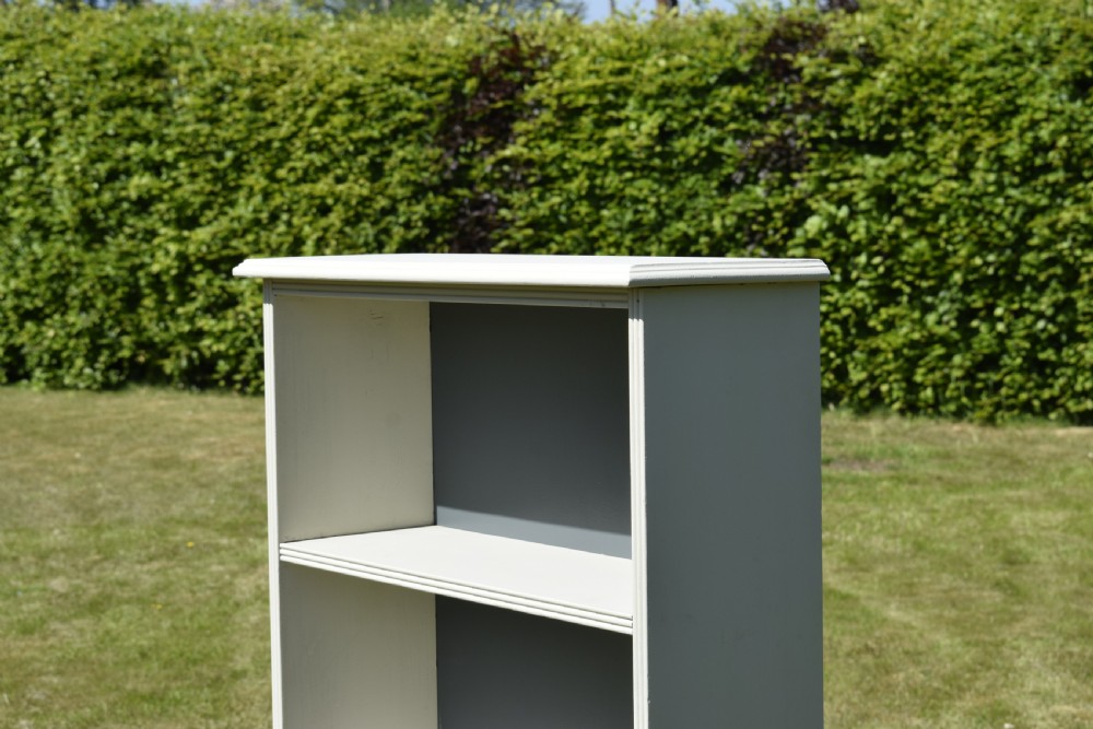 Early 20th Century Open Bookcase View III