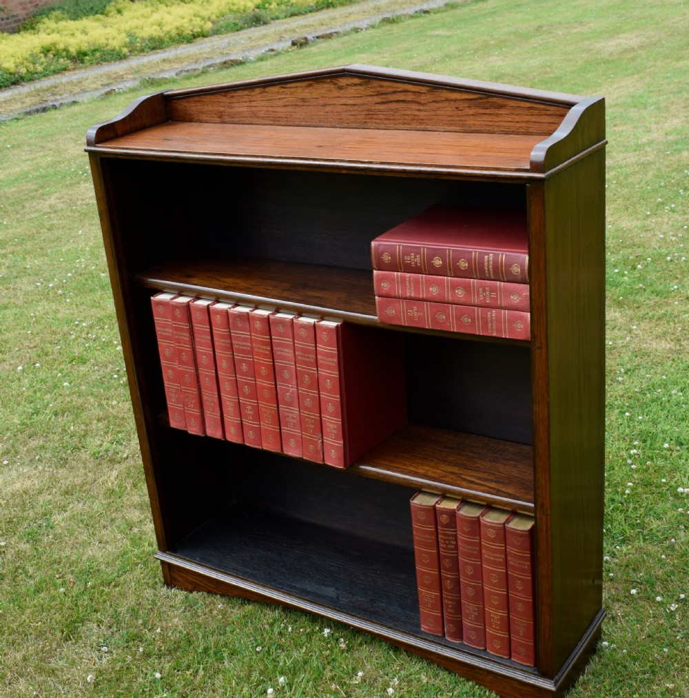 Early 20th Century Oak Bookcase View XV