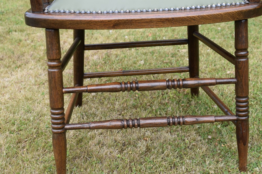 Early 20th Century Oak Desk Chair / Captain's Chair View XII