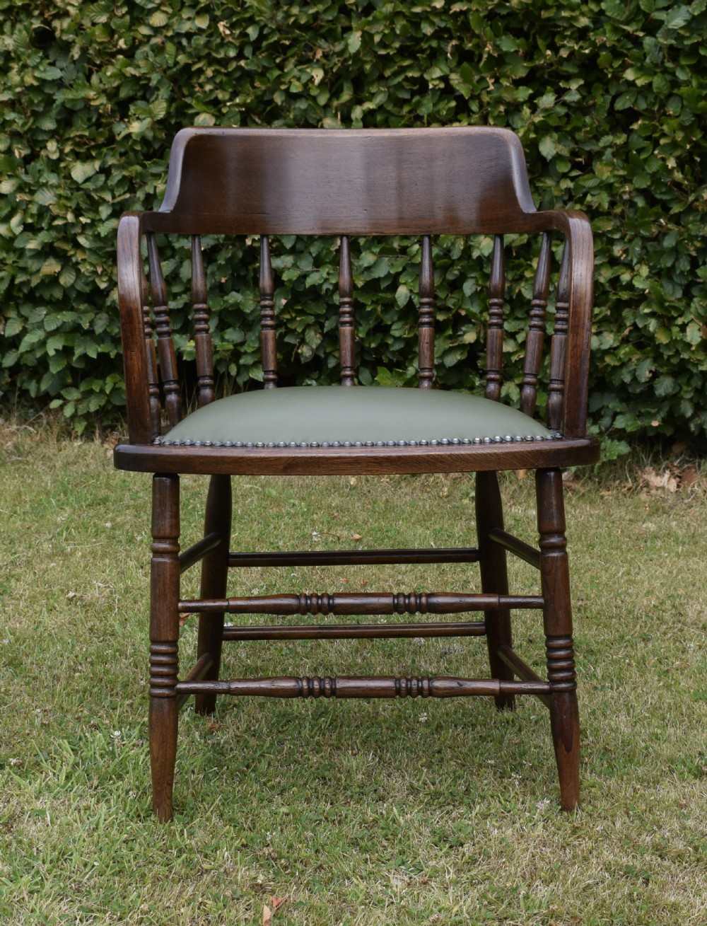Early 20th Century Oak Desk Chair / Captain's Chair View XIX