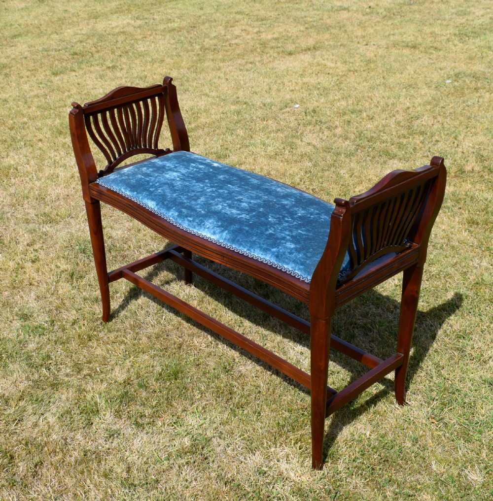 Late Victorian Walnut Window Seat View VII