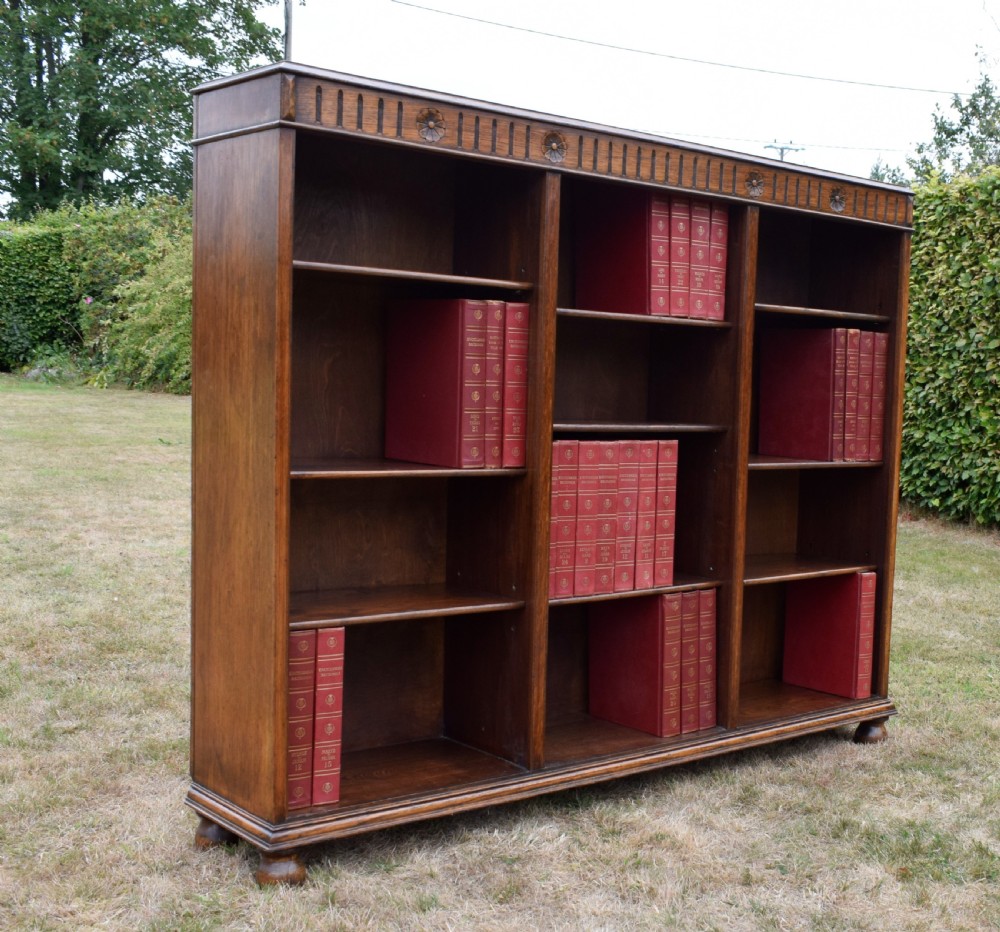 Early 20th Century Oak Bookcase View III