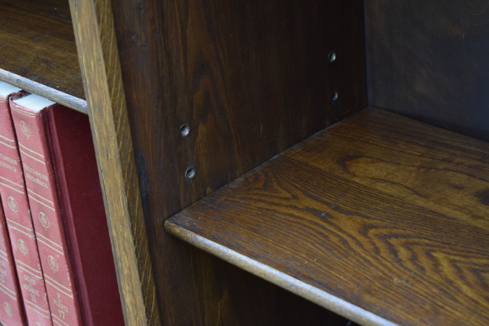 Early 20th Century Oak Bookcase View XV