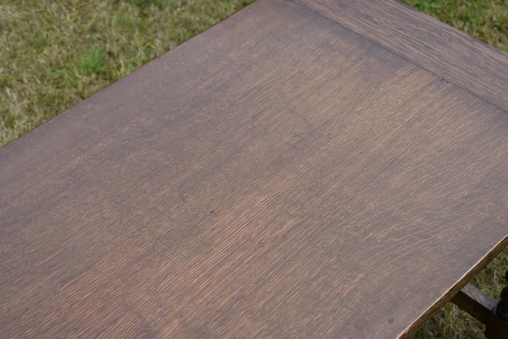 Early 20th Century Oak Coffee Table View V