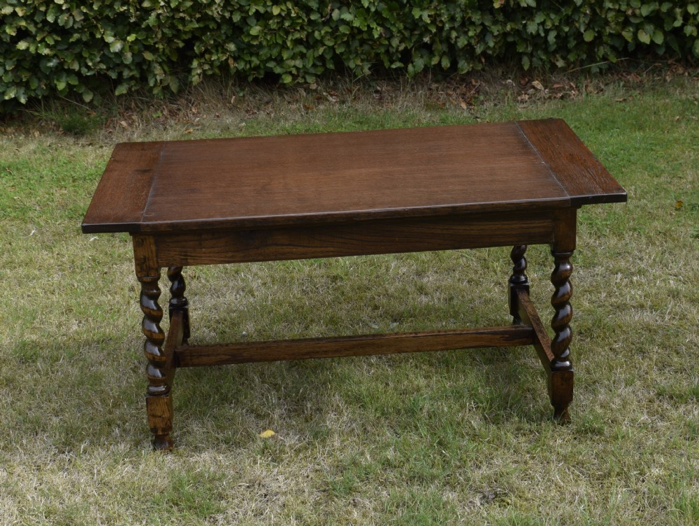 Early 20th Century Oak Coffee Table View VII