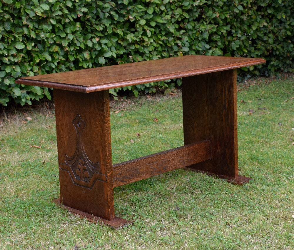 Early 20th Century Oak Coffee Table View III