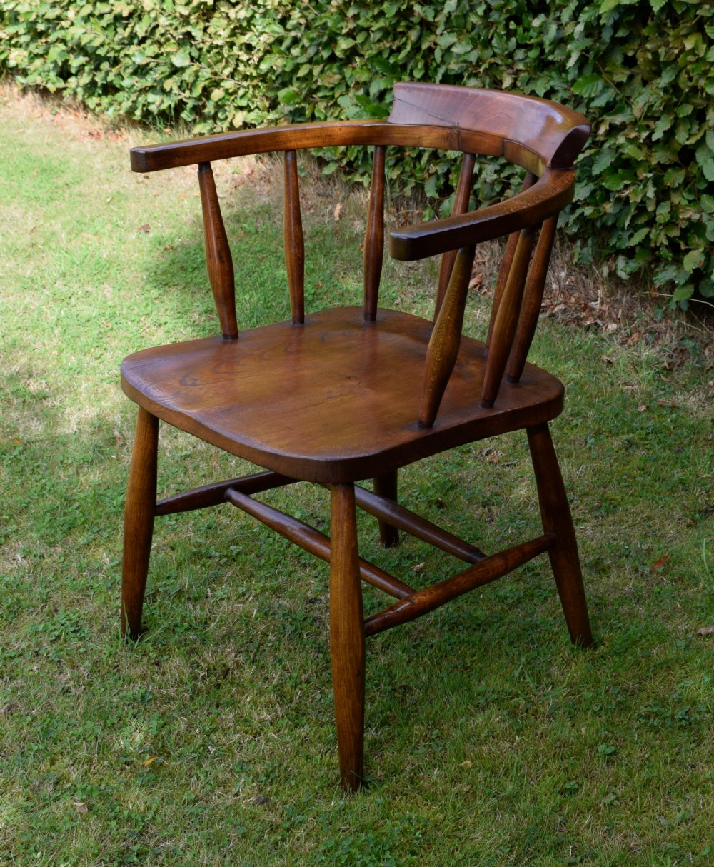 Early 20th Century Captains Chair View III