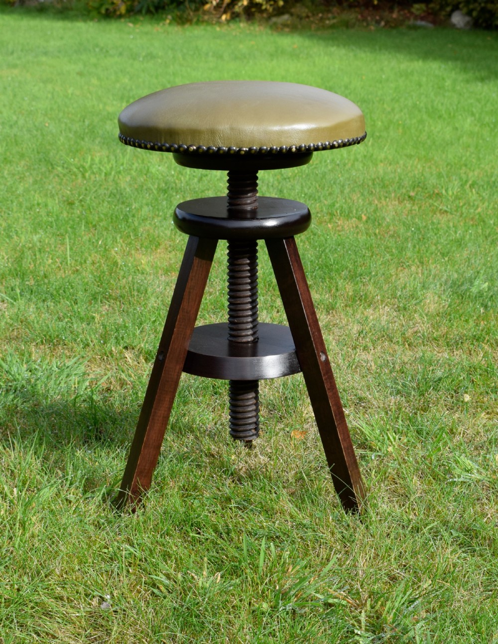 Arts & Crafts Adjustable Stool View VII
