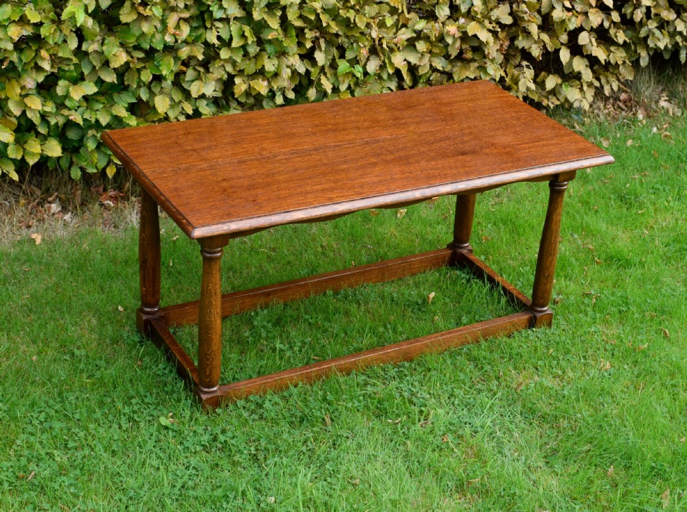 Early 20th Century Oak Coffee Table View IV