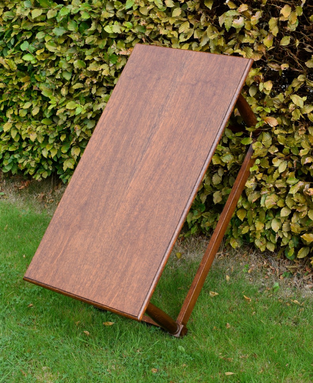Early 20th Century Oak Coffee Table View V