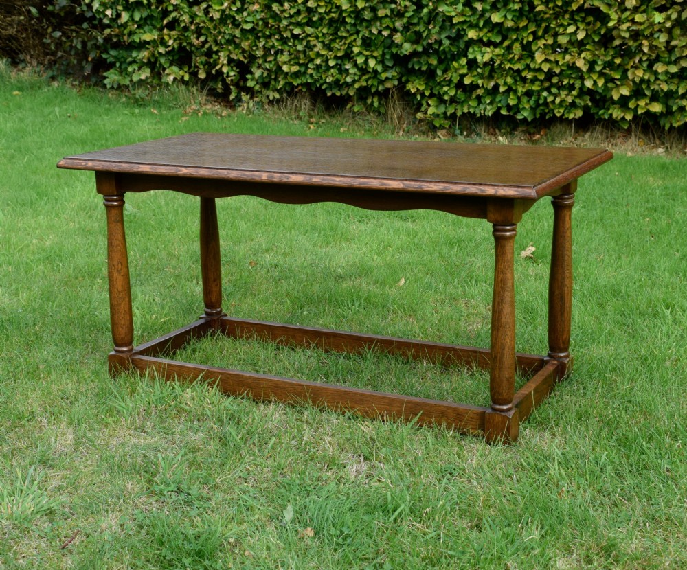 Early 20th Century Oak Coffee Table View VI