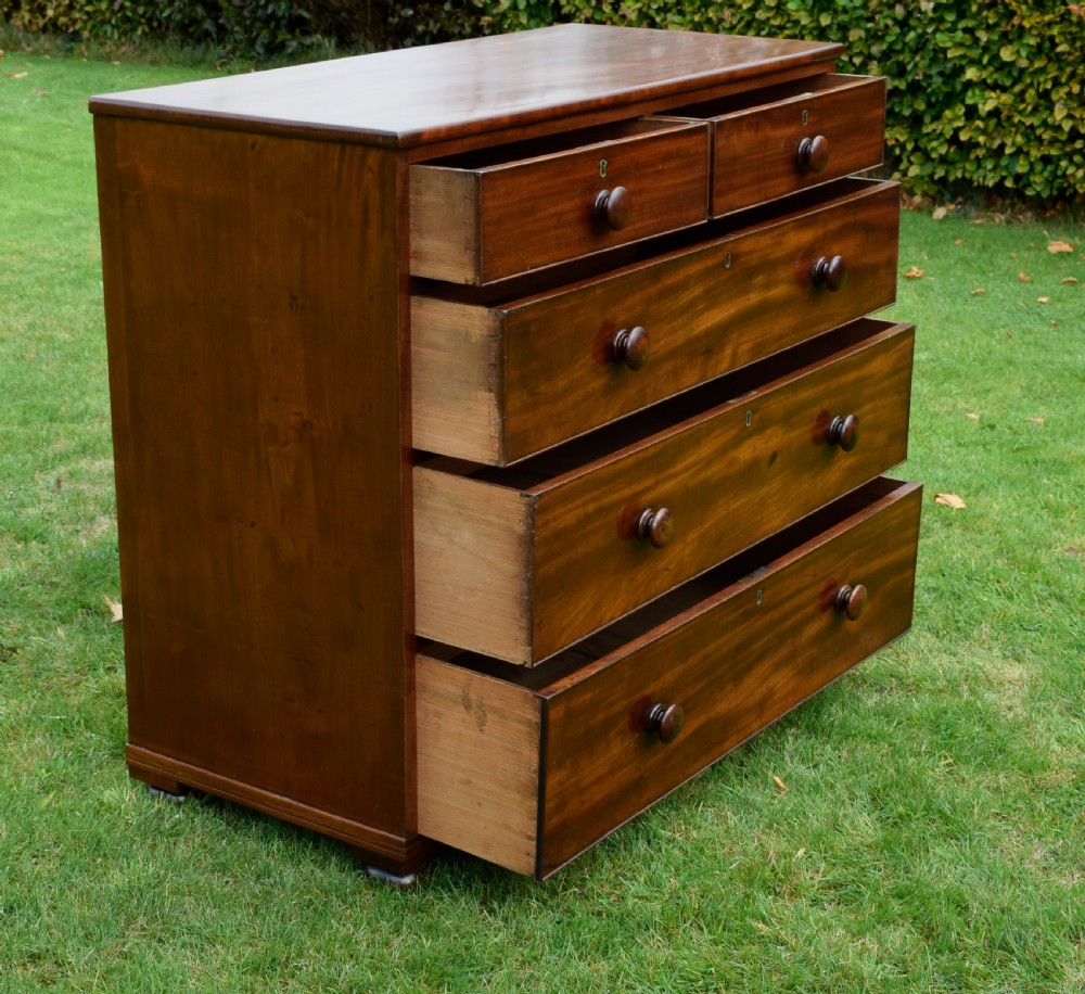 Victorian Mahogany Chest of Drawers View VIII