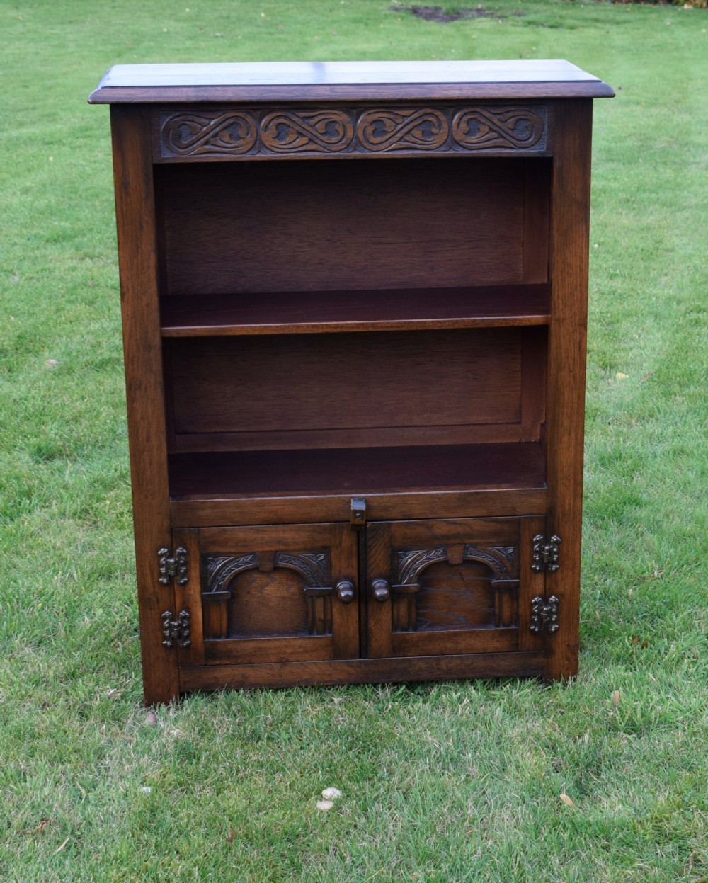 Early 20th Century Oak Jacobean Bookcase View V
