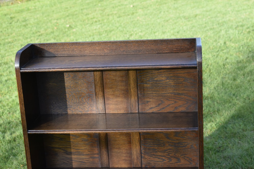Early 20th Century Oak Bookcase View VIII