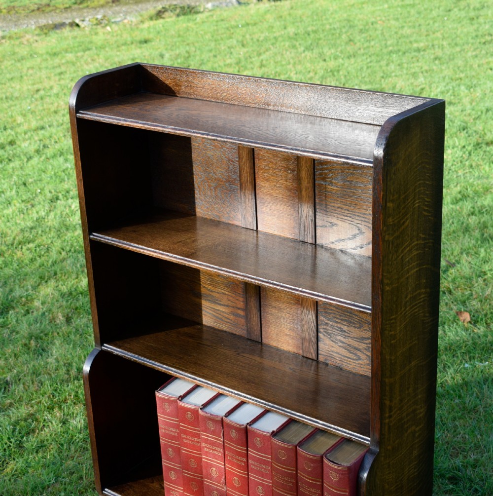 Early 20th Century Oak Bookcase View IX