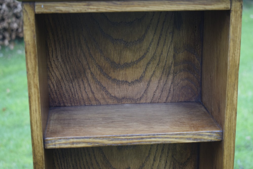Early 20th Century Oak Open Bookcase View VI