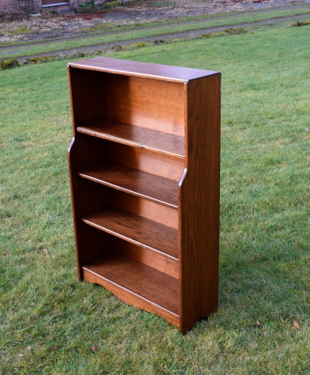 Early 20th Century Oak Bookcase View III