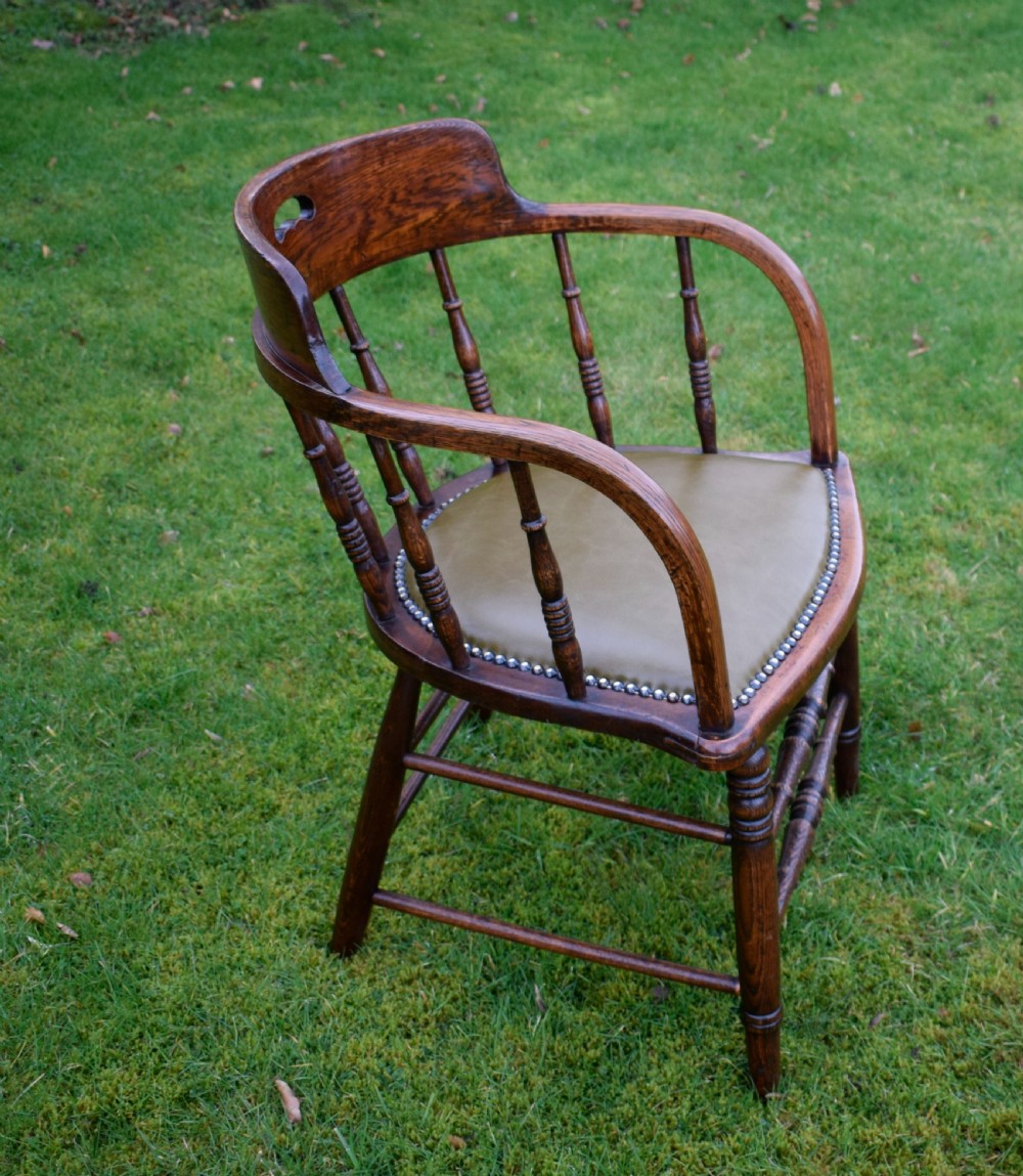 Early 20th Century Oak Desk Chair View III