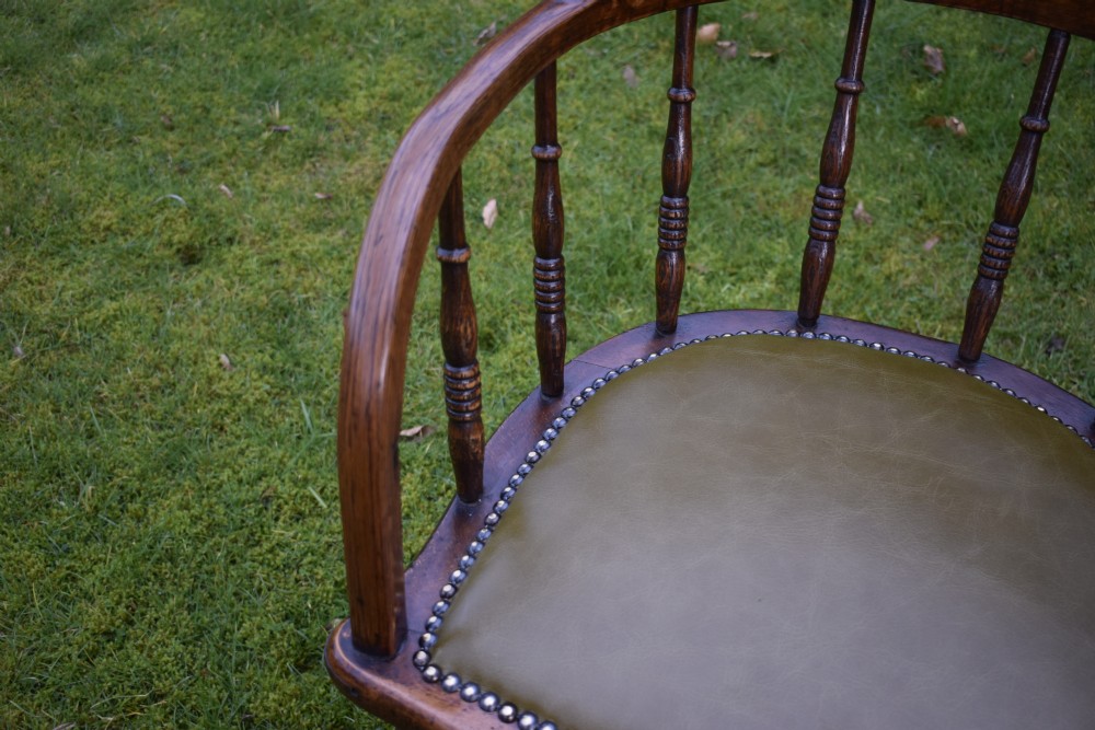 Early 20th Century Oak Desk Chair View XVI