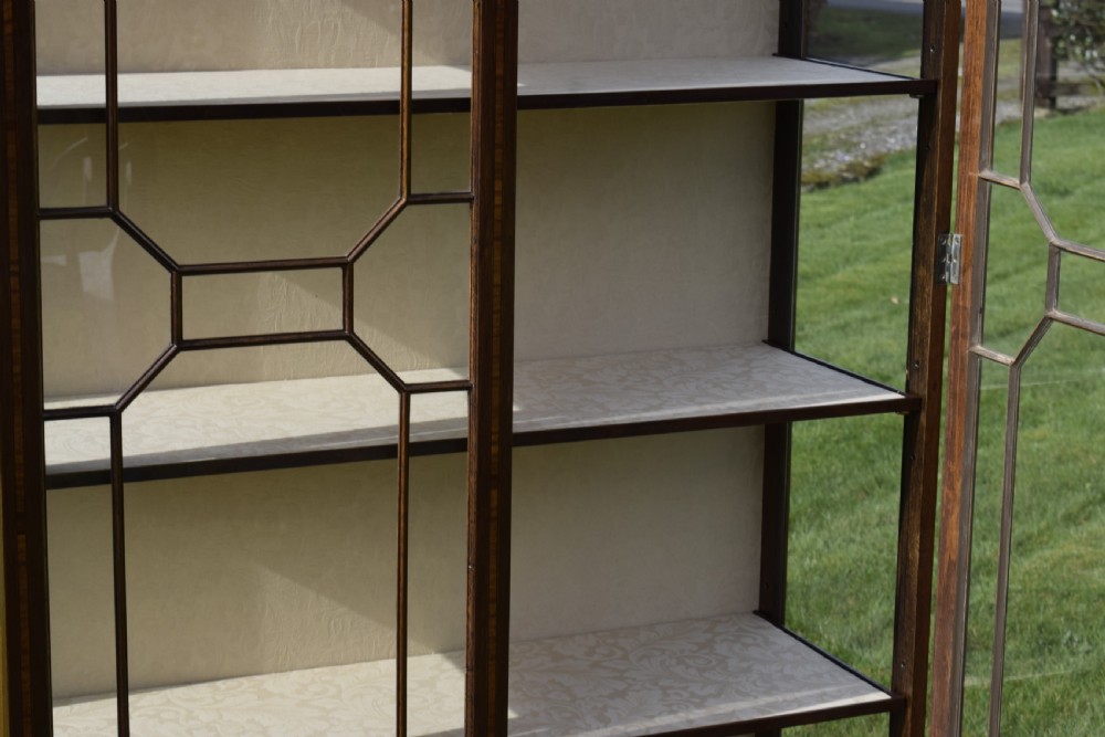20th Century Mahogany & Inlaid Display Cabinet View IX