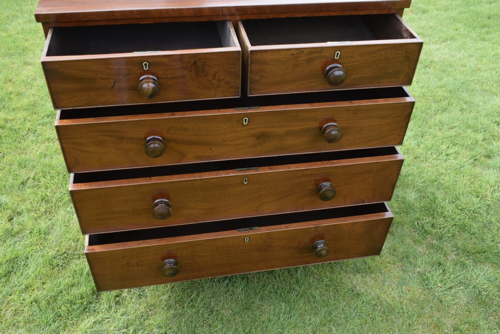 Victorian Mahogany Chest of Drawers View VIII