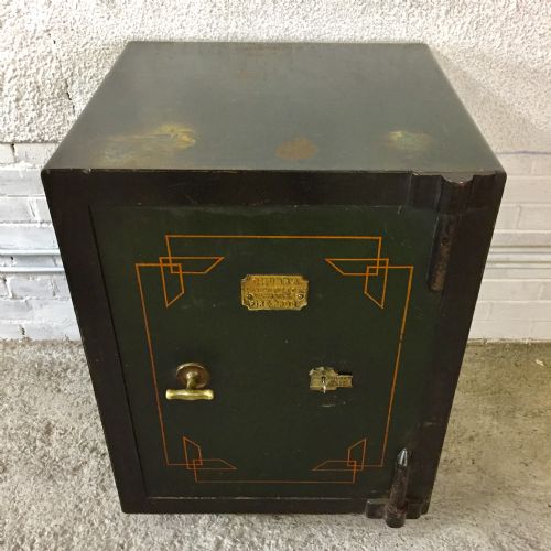 1900 chubb's fire proof safe - CATEGORY: ANTIQUE MISCELLANEOUS - DATED 1900