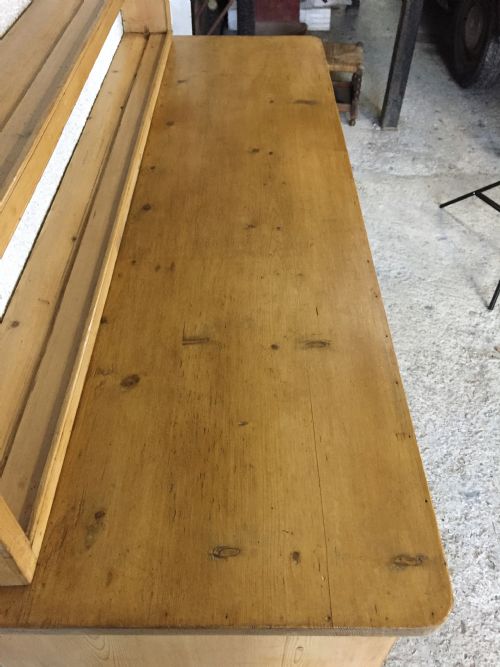 VICTORIAN PINE DRESSER WITH ORIGINAL PLATE RACK - ADDITIONAL PHOTO 3
