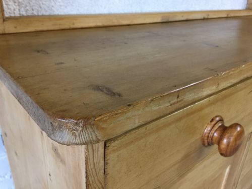 VICTORIAN PINE DRESSER WITH ORIGINAL PLATE RACK - ADDITIONAL PHOTO 4