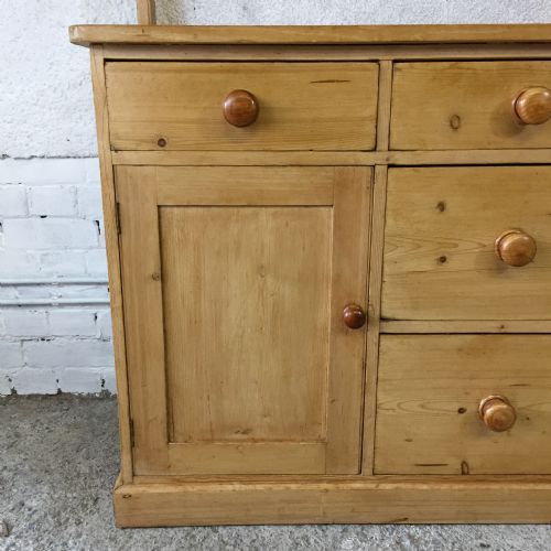 VICTORIAN PINE DRESSER WITH ORIGINAL PLATE RACK - ADDITIONAL PHOTO 5