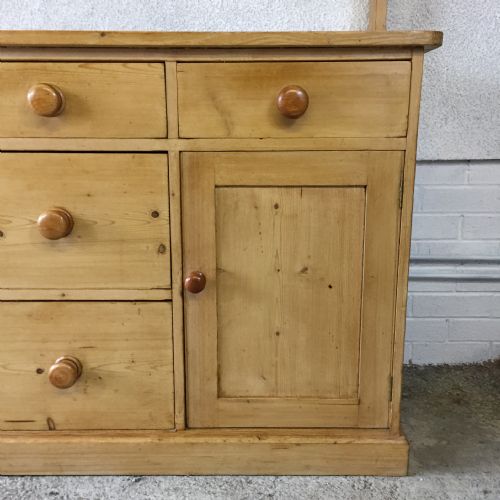 VICTORIAN PINE DRESSER WITH ORIGINAL PLATE RACK - ADDITIONAL PHOTO 7