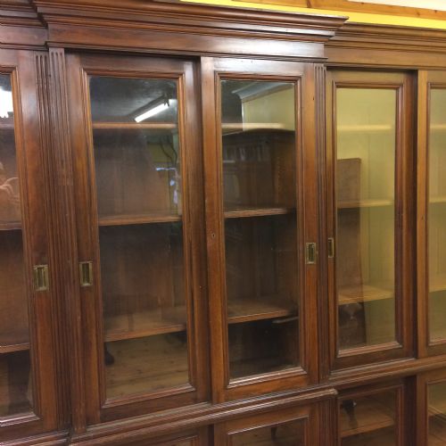 VICTORIAN MAHOGANY BREAKFRONT BOOKCASE - ADDITIONAL PHOTO 6
